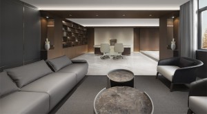 秋季快递员忙碌后桑拿放松广州